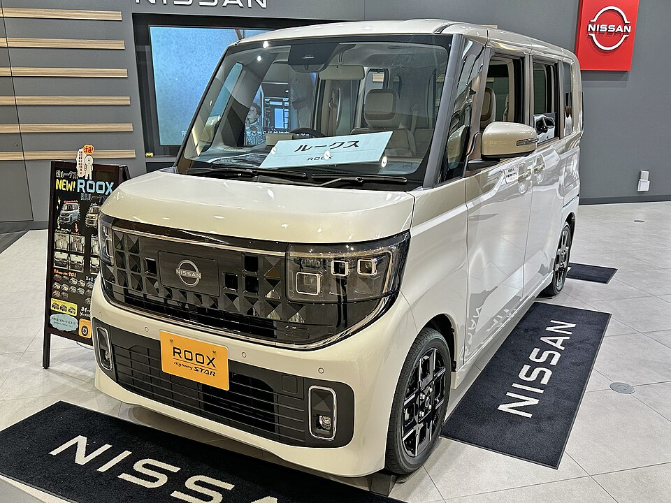 日産 ルークス 4代目 ハイウェイスター の正面写真