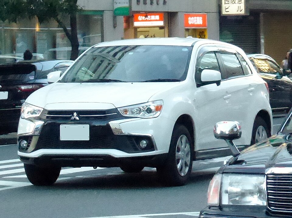 三菱 RVR 3代目 中期 の正面写真