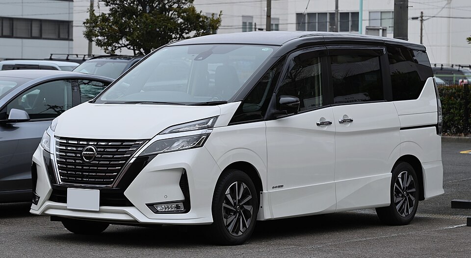 日産 セレナ 5代目 ハイウェイスター の外観写真
