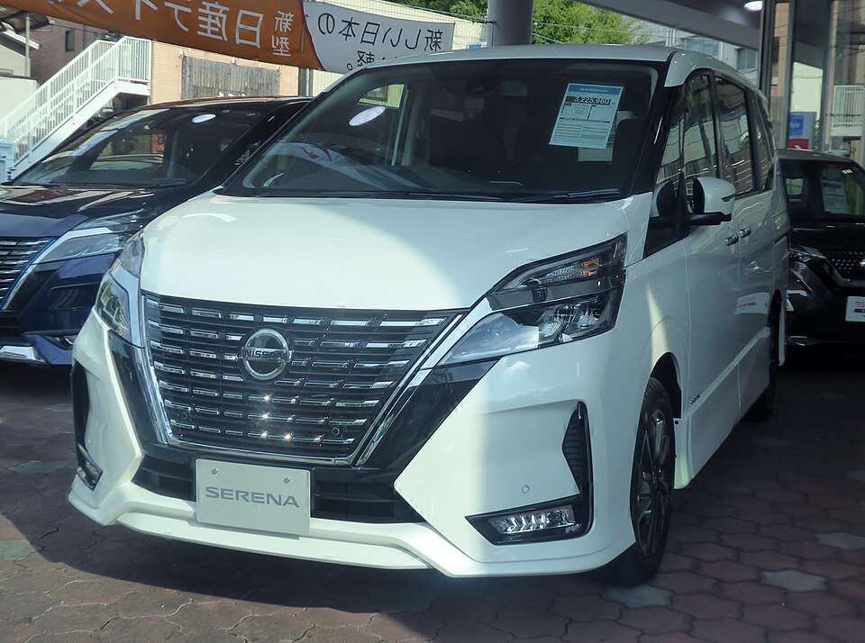 日産 セレナ 5代目 ハイウェイスター の正面写真
