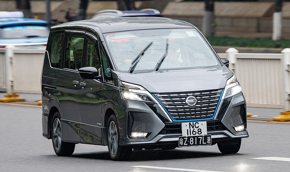 日産 セレナ 5代目 の外観写真