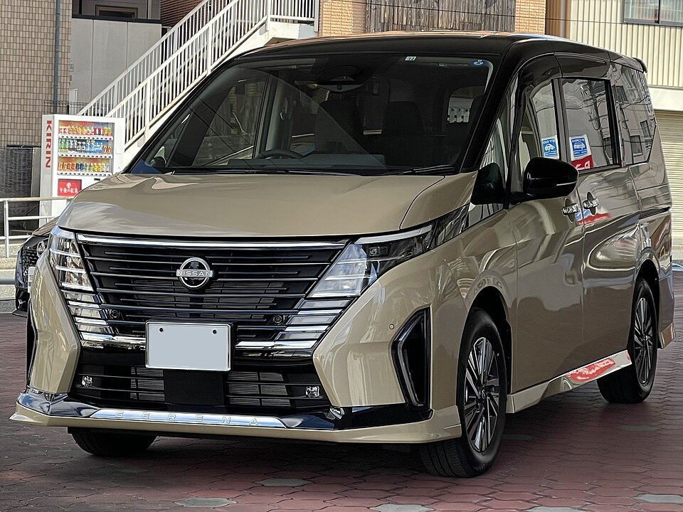 日産 セレナ 6代目 ハイウェイスター の正面写真