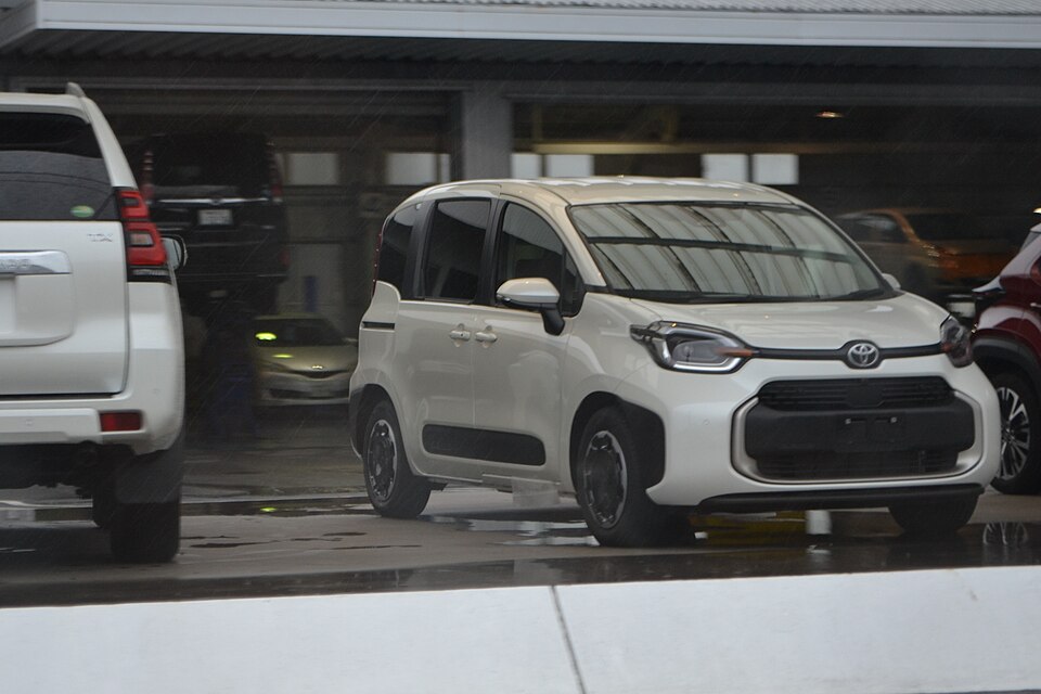 トヨタ シエンタ 3代目 の外観写真