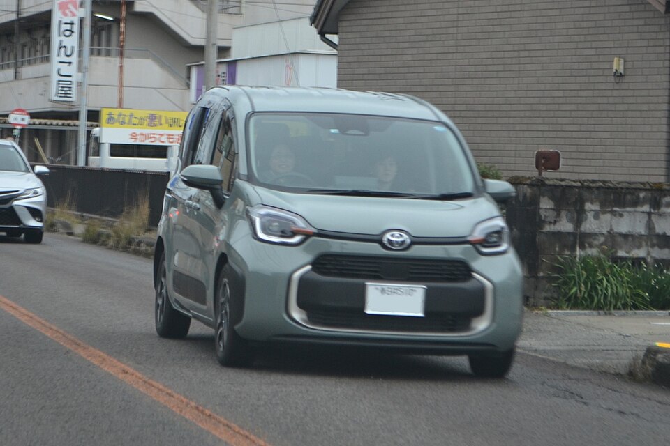 トヨタ シエンタ 3代目 の外観写真