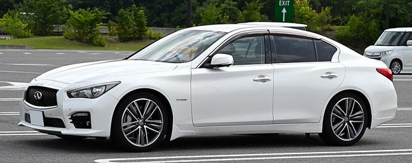 スカイライン 13代目 (V37)