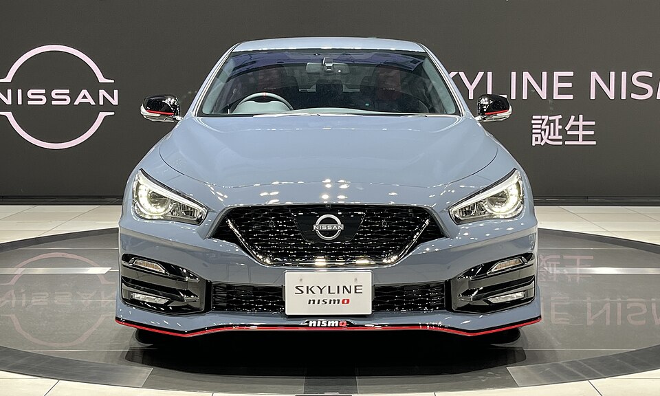 日産 スカイライン 13代目 (V37) の正面写真