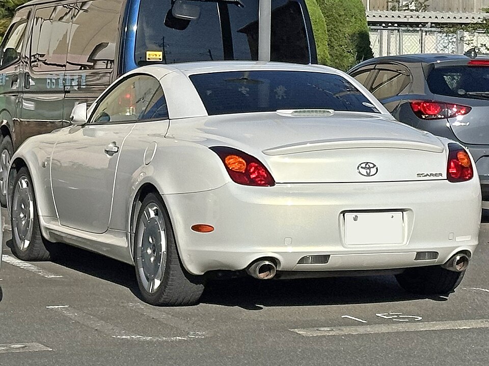 トヨタ ソアラ 4代目 の後方写真