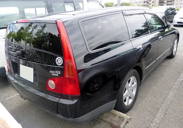 ステージア 2代目 の後方写真