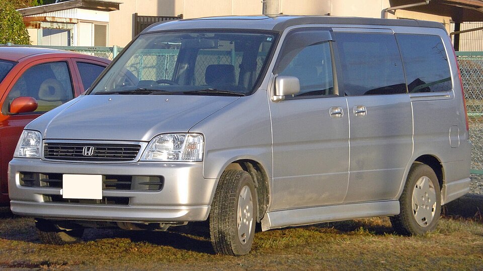 ホンダ ステップワゴン 初代 の外観写真