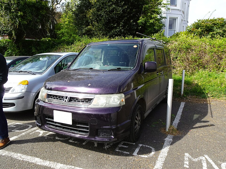 ホンダ ステップワゴン 2代目 スパーダ の外観写真