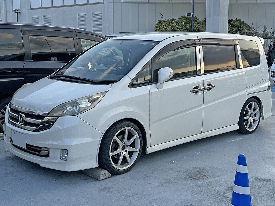 ホンダ ステップワゴン 3代目 スパーダ スパーダ の写真