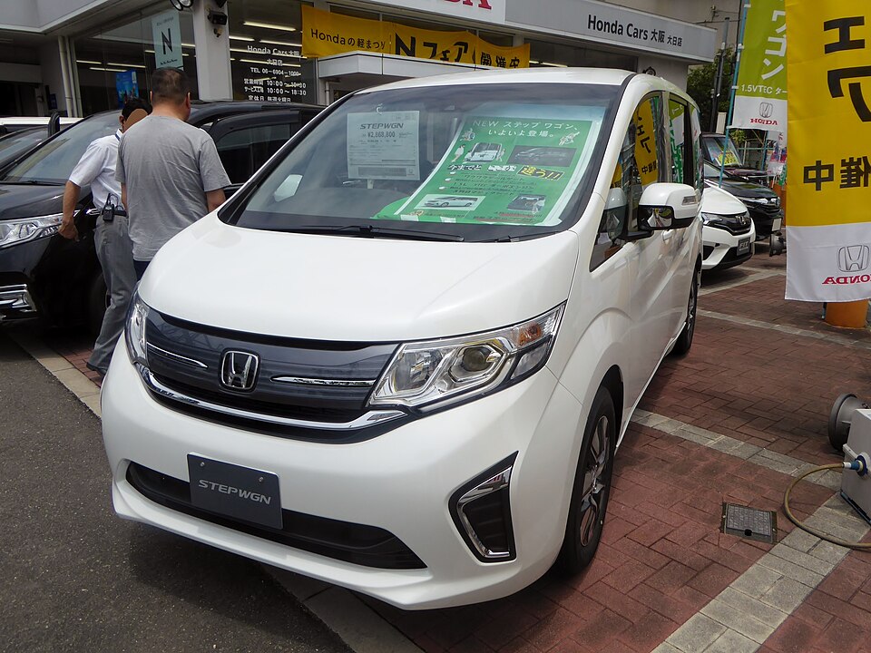 ホンダ ステップワゴン 5代目 標準 の写真
