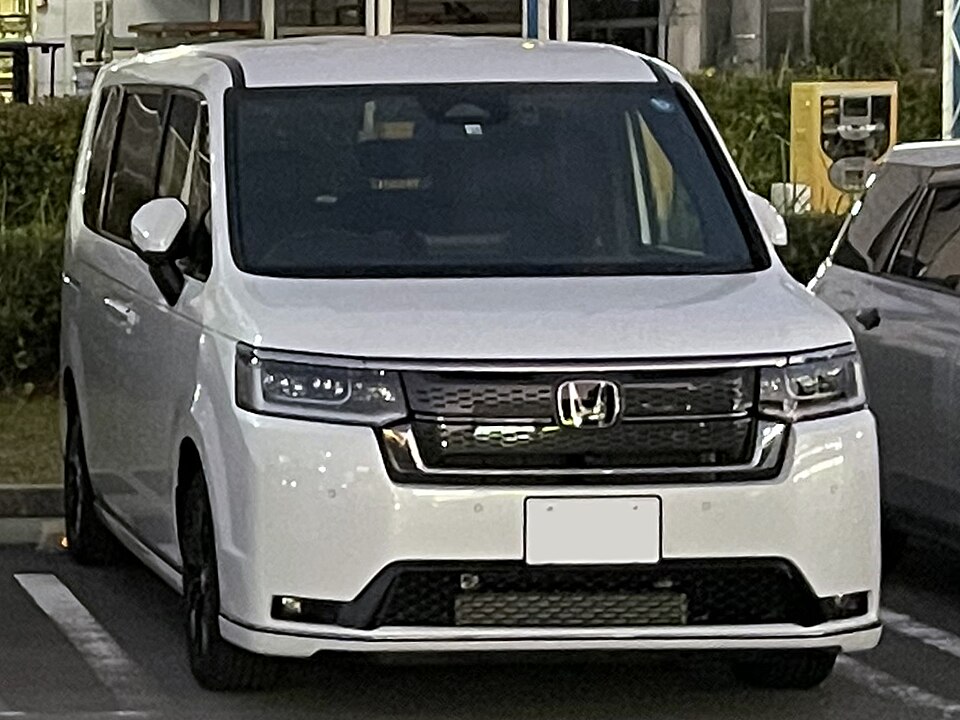 ホンダ ステップワゴン 6代目 スパーダ の外観写真