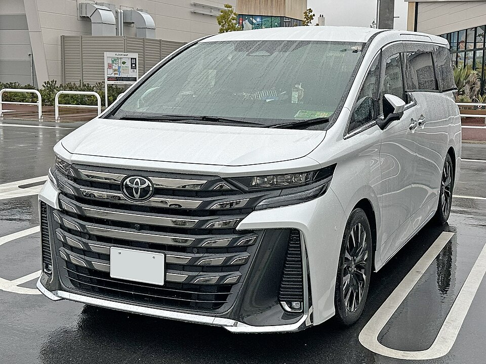 トヨタ ヴェルファイア 3代目 の斜め前写真