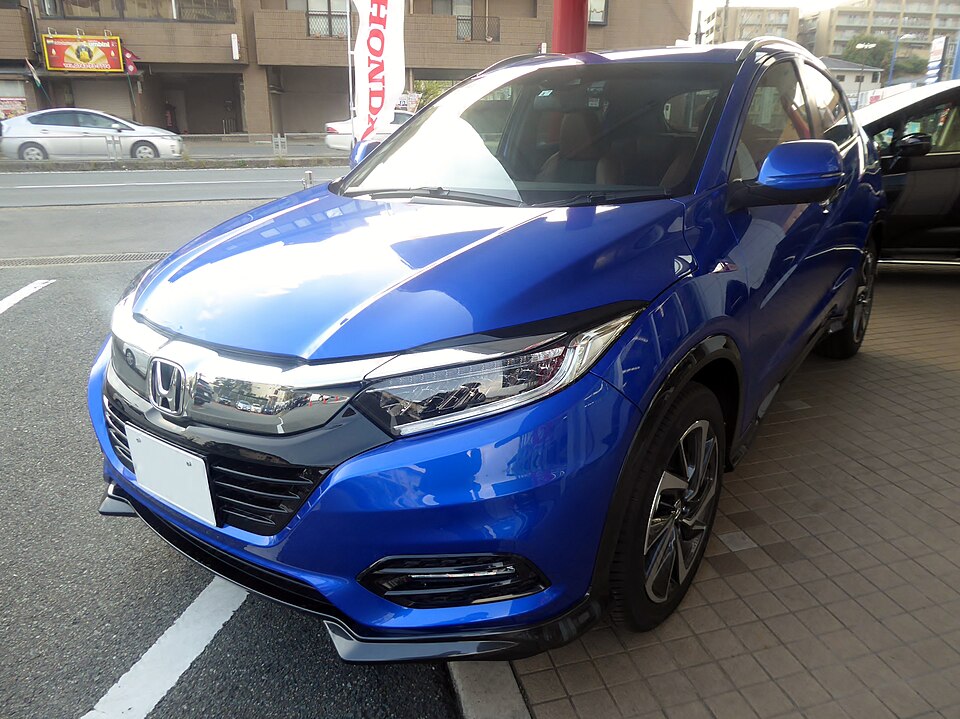 ホンダ ヴェゼル 初代 の正面写真