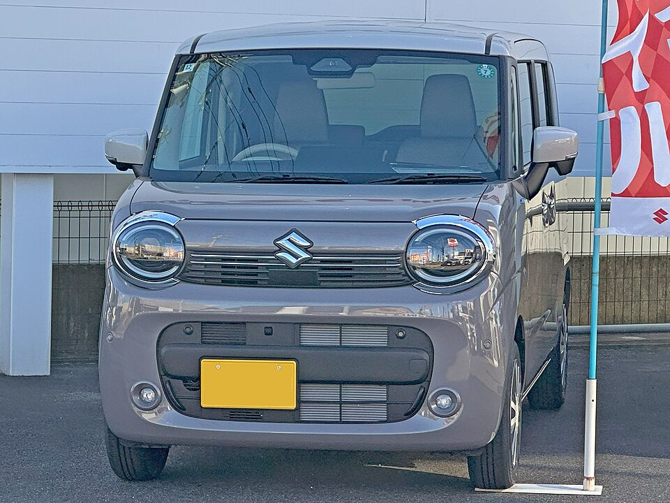 スズキ ワゴンRスマイル 初代 の外観写真