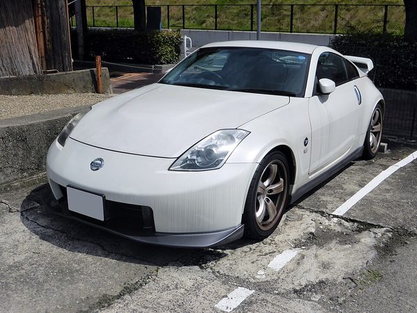 フェアレディZ 5代目 NISMO の正面写真